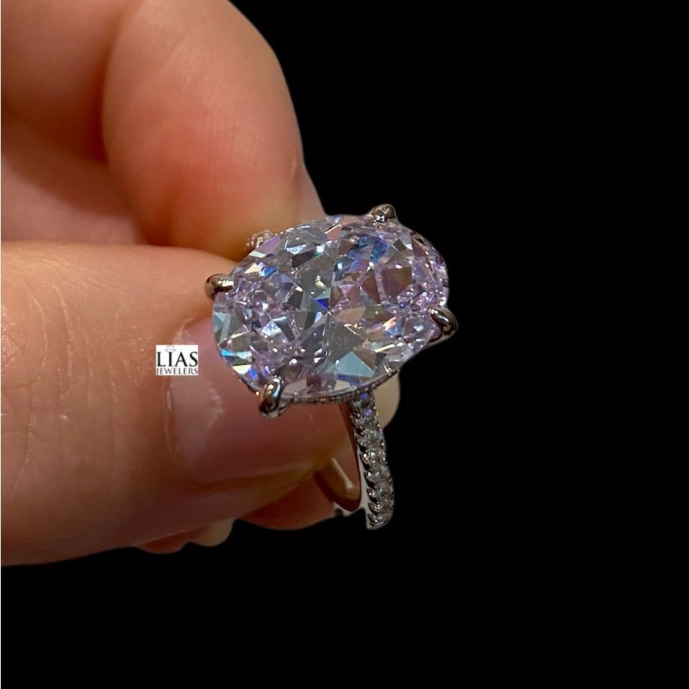 New 18k white gold engagement ring